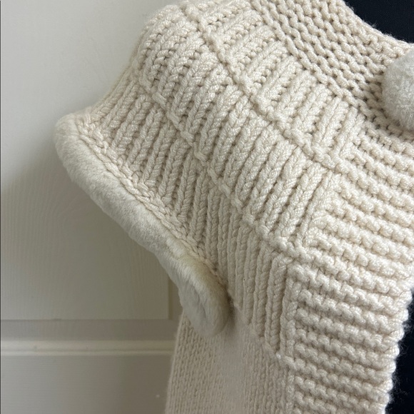 UGG Australia One Size Cream Knit Cardigan, Fits a Small, 58% Wool, EUC - Picture 3 of 11